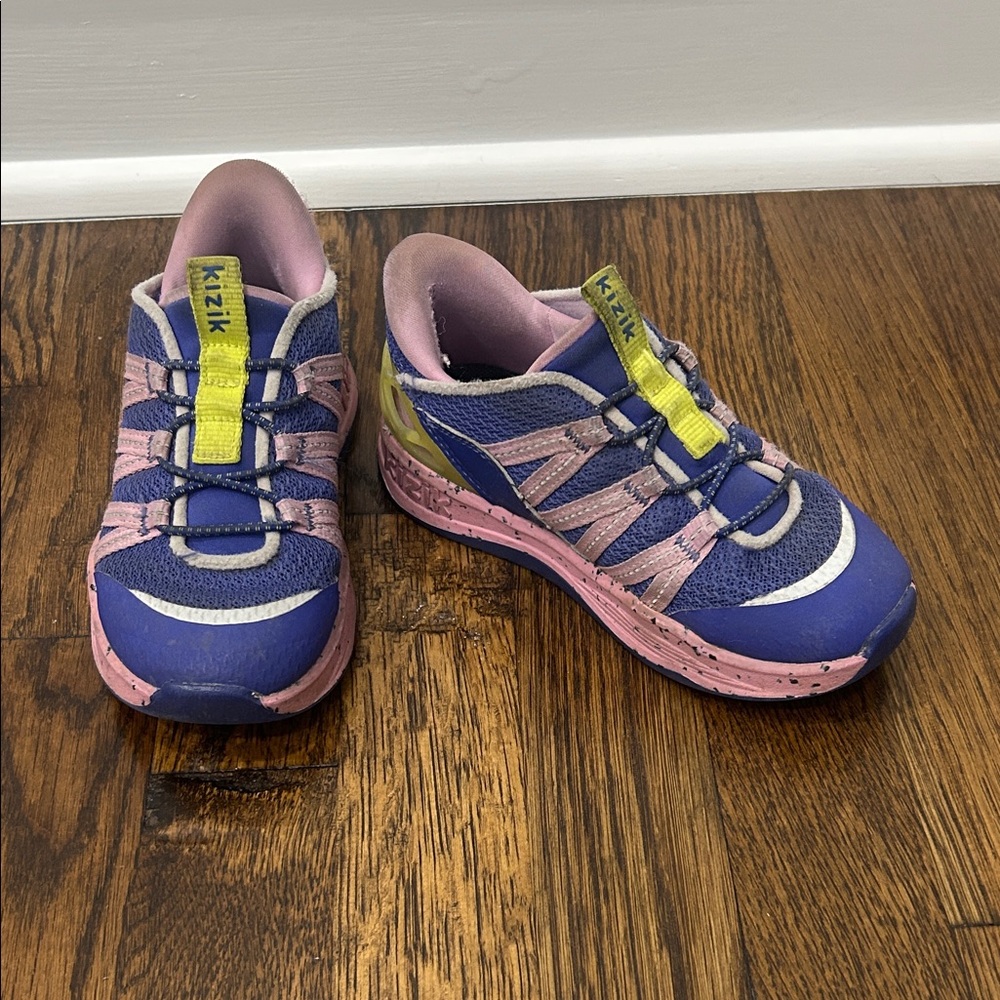 Kizik “Truckee” sneaker, size 12C